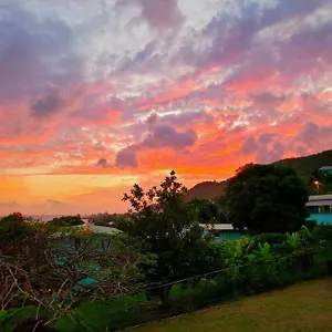 Juju's With Magnificent Views Laborie