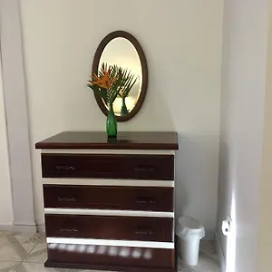 One Hamilton Place - Emerald Choiseul